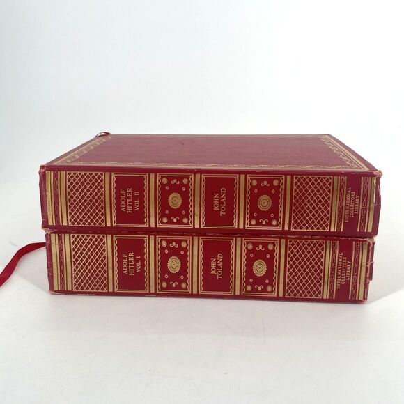Adolf Hitler Vol 1&2 John Toland International Collectors Library Red Gilt 1976 - Picture 5 of 15